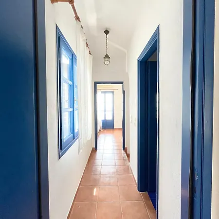 View House In Paroikia *